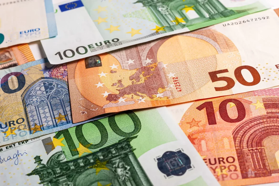 Wpływ kantorów internetowych na lokalne rynki walutowe